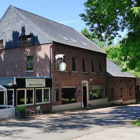 Haus Waldesruh Hotel *