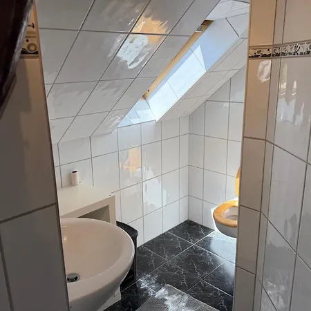 Haus Waldesruh Hotel *